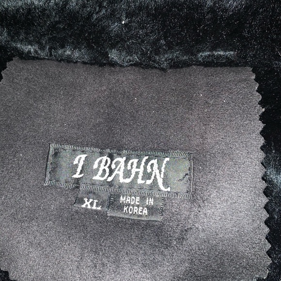 100% polyester - Picture 2 of 2